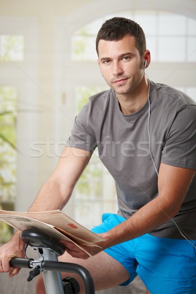 Foto stock: Hombre · ejercicio · casa · sesión · moto