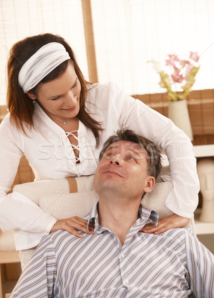 Foto stock: Hombre · cuello · masaje · masajista · sonriendo