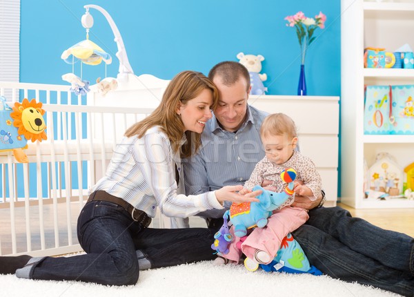 Rodziny gry wraz domu szczęśliwą rodzinę ojciec Zdjęcia stock © nyul