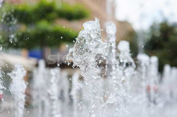 Wody fontanna rysunku jet miasta wiosną Zdjęcia stock © O_Lypa