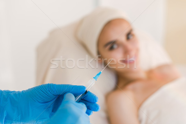 Medic botox injecţie vedere Imagine de stoc © O_Lypa