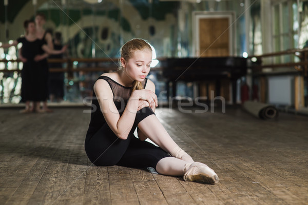 Stock fotó: Fiatal · balett-táncos · gyakorol · osztály · ballerina · lány