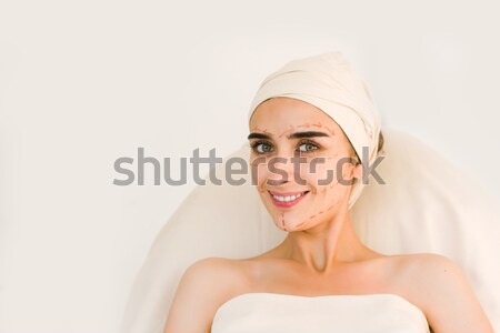 Jonge vrouw plastische chirurgie operatie mooie glimlach gezicht Stockfoto © O_Lypa