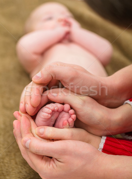 Baby Eltern Hände Foto Frau Stock foto © Obencem