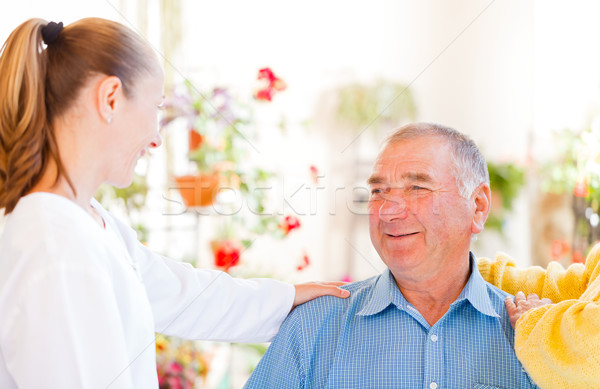 Foto stock: Idoso · atendimento · domiciliar · encontrar · direito · serviços · mulher