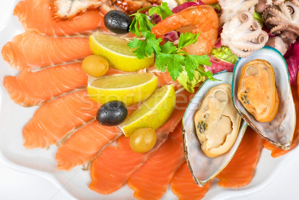 Meeresfrüchte Salat Vorspeise unterschiedlich Gemüse Stock foto © olira