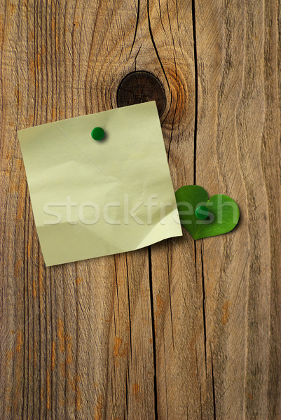 Galben nota verde trifoi forma de inima Imagine de stoc © olivier_le_moal