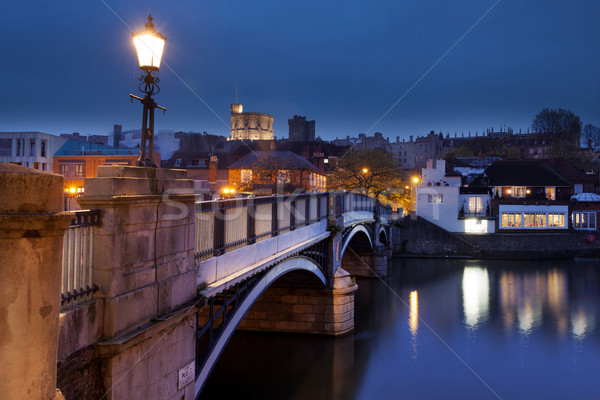 Zamek most miejskich rzeki jesienią Zdjęcia stock © ollietaylorphotograp