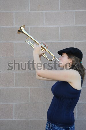 Femminile tromba giocatore corno Foto d'archivio © oscarcwilliams
