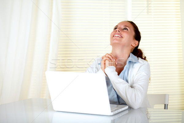 Foto stock: Feliz · mujer · de · trabajo · portátil · caucásico