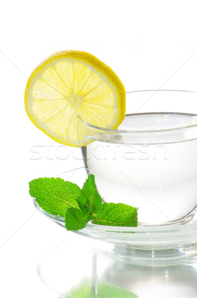 Chá folha de limão vidro Foto stock © Pakhnyushchyy