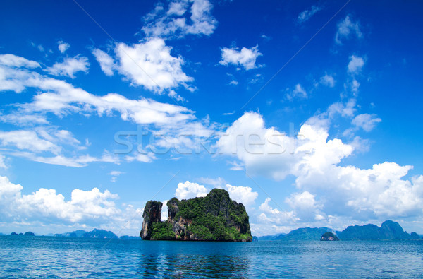 île paysage eau océan vert [[stock_photo]] © Pakhnyushchyy