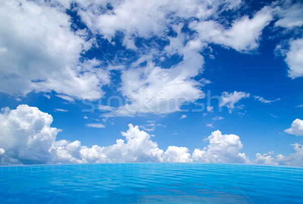 藍天 雲 天空 夏天 藍色 商業照片 © Pakhnyushchyy