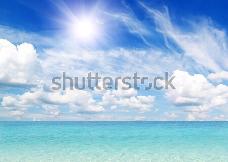 Morza piękna plaży tropikalnych wody tle Zdjęcia stock © Pakhnyushchyy