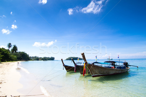 Plage tropicale bateaux mer Thaïlande ciel océan [[stock_photo]] © Pakhnyushchyy