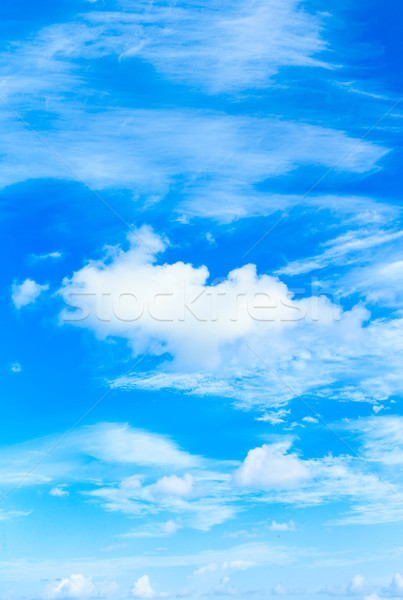 Nori Blue Sky cer frumuseţe vară albastru Imagine de stoc © Pakhnyushchyy