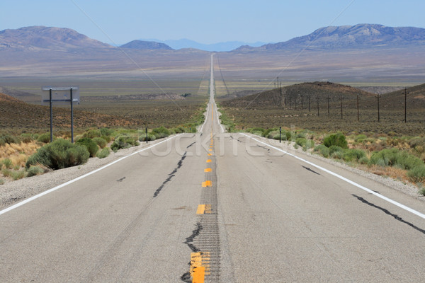 Solitário rodovia Nevada grande vale em linha reta Foto stock © pancaketom
