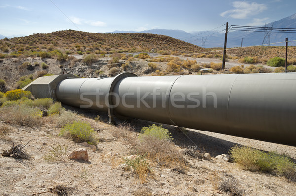Wasser Pipeline tragen Fluss Stock foto © pancaketom