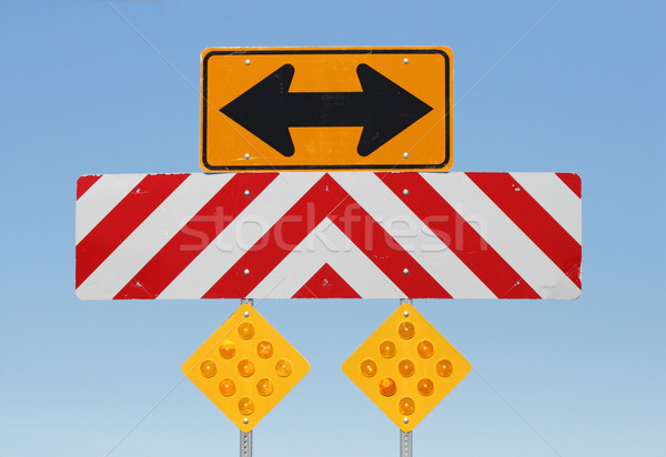 út figyelmeztetés feliratok dupla nyíl tükröződő Stock fotó © pancaketom