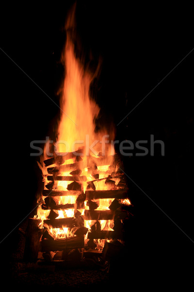 Feu de joie nuit noir feu chaud flammes [[stock_photo]] © pancaketom