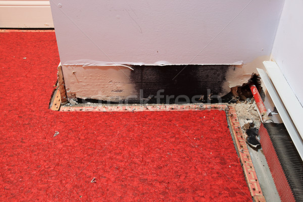 Wody uszkodzenie uszkodzony ściany rury dywan Zdjęcia stock © pancaketom