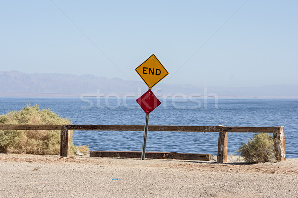 [[stock_photo]]: Route · morts · mer · signe
