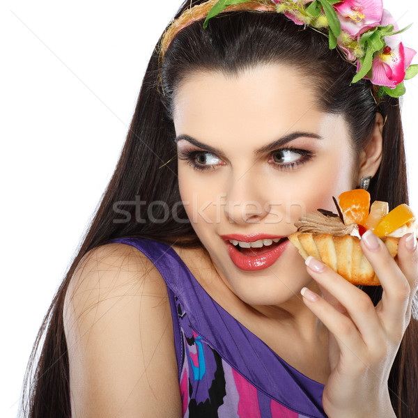 Jóvenes hermosa morena pastel de frutas aislado blanco Foto stock © pandorabox