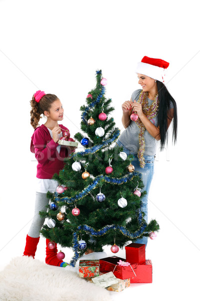 Anya lánygyermek karácsonyfa ajándékok izolált fehér Stock fotó © pandorabox