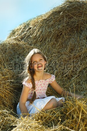 Frumos fată câmp soare natură păr Imagine de stoc © pandorabox