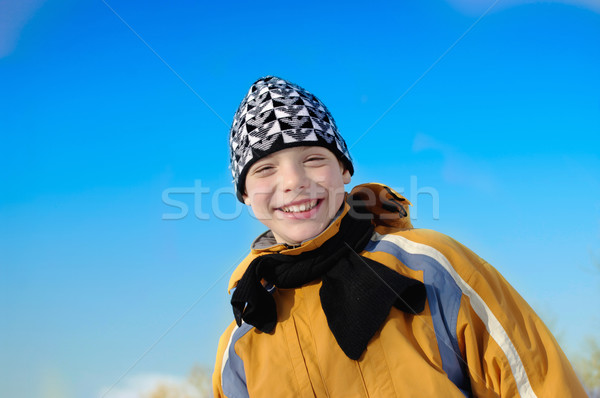 冬天 男孩 肖像 青少年 衣服 藍天 商業照片 © papa1266