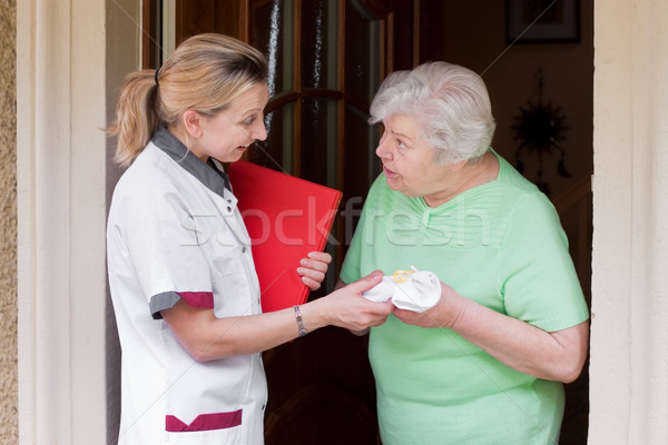 Infirmière patient maison femmes médicaux aider [[stock_photo]] © Pasiphae