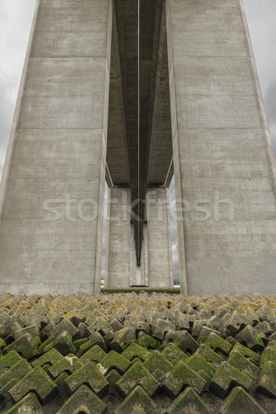 Geométrico ponte blocos arquitetura frio Foto stock © paulfleet