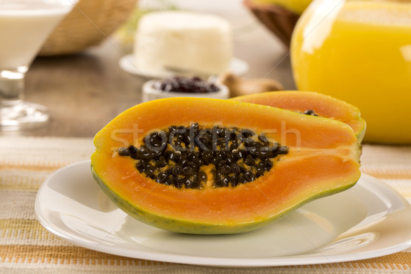 Stockfoto: Ontbijt · tabel · koffie · vruchten · brood · restaurant