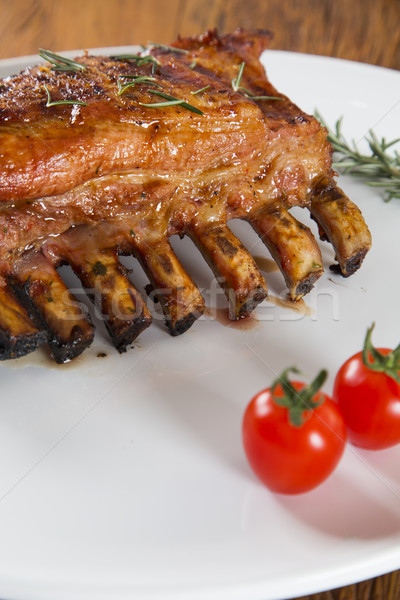 ízletes grillezett borda zöldségek tábla egészség Stock fotó © paulovilela