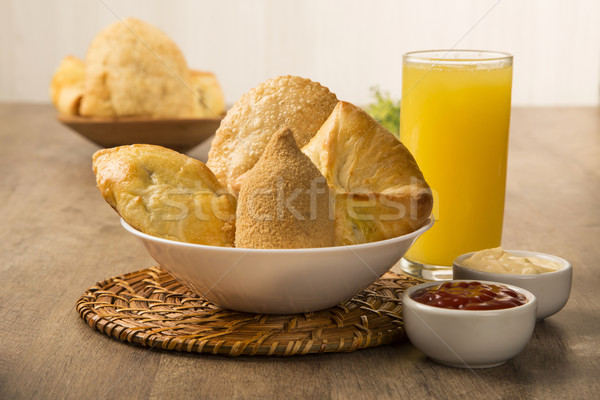 Karışık derin tavuk kızartma pasta meyve suyu Stok fotoğraf © paulovilela