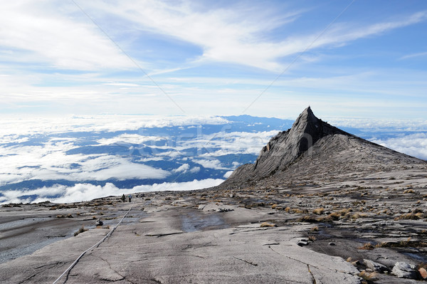 Superior cielo fondo montana viaje rock Foto stock © paulwongkwan