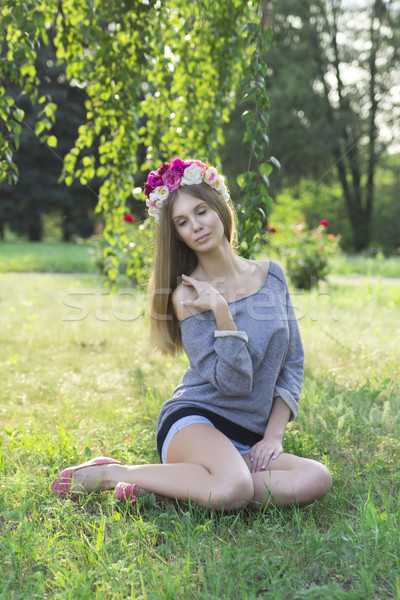 Foto stock: Mulher · jovem · floresta · árvore · primavera · feliz · beleza