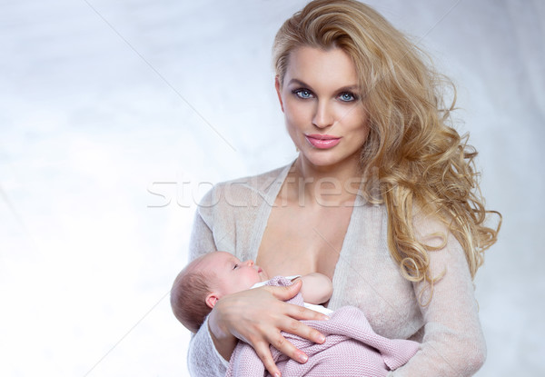 Jungen Mutter wenig Baby schönen halten Stock foto © PawelSierakowski