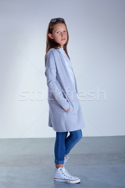 Jungen Teenager Mädchen posiert Mode Kleidung Stock foto © PawelSierakowski