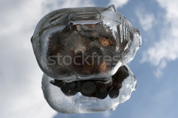 Glas Sparschwein schwimmend Himmel Reflexion Wolken Stock foto © pdimages