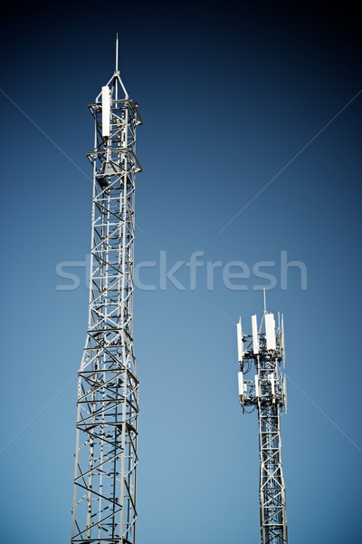 Telekommunikáció tornyok kék ég üzlet égbolt televízió Stock fotó © pedrosala