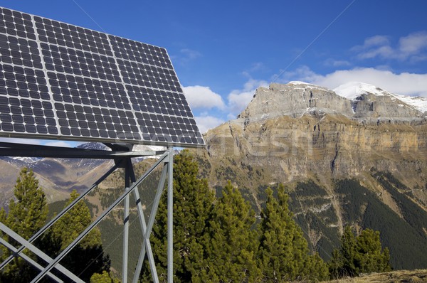 Fotovoltaikus elektromos gyártás park technológia hegy Stock fotó © pedrosala