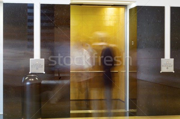 Lift interior constructii afaceri proiect uşă Imagine de stoc © pedrosala