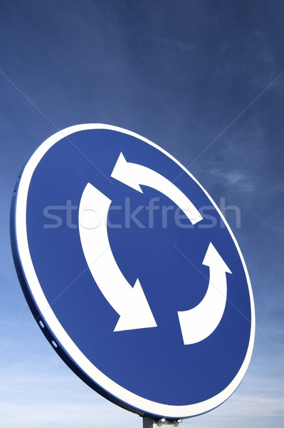 Körforgalom jel kék ég égbolt város háttér Stock fotó © pedrosala