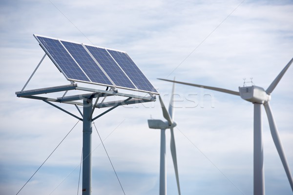 Foto stock: Energía · renovable · molino · de · viento · fotovoltaica · panel · energía · producción