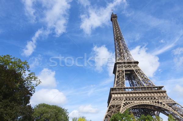 Tour Eiffel vue ciel bleu blanche nuages Paris Photo stock © pedrosala