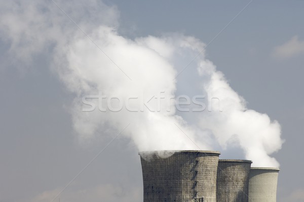 Putere centrala electrica cer nori fum industrie Imagine de stoc © pedrosala