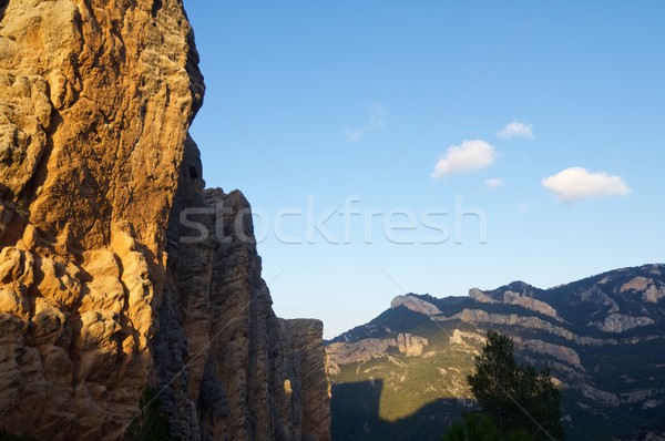 Kaya duvar gün batımı arka plan dağ mavi Stok fotoğraf © pedrosala