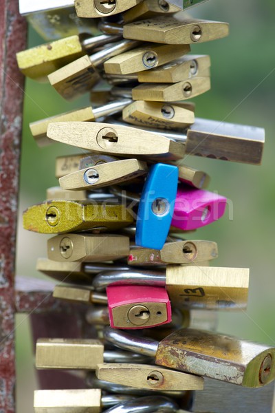 Foto stock: Amor · ponte · assinar · trancar · ferro