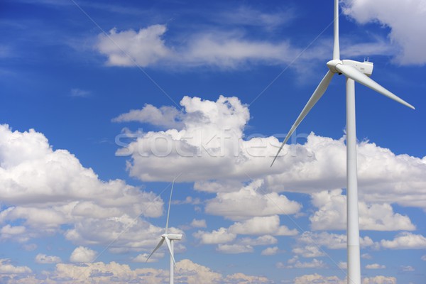 Rüzgâr enerji elektrik üretim beyaz bulutlar Stok fotoğraf © pedrosala